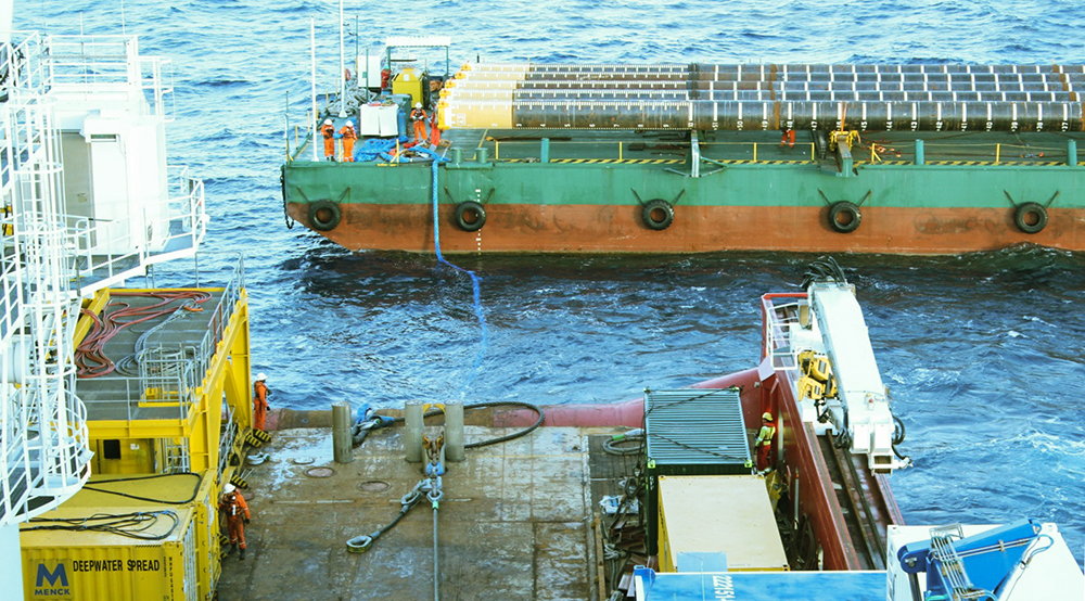 Deepwater_Installation_with_Amsteel_Blue_Rope