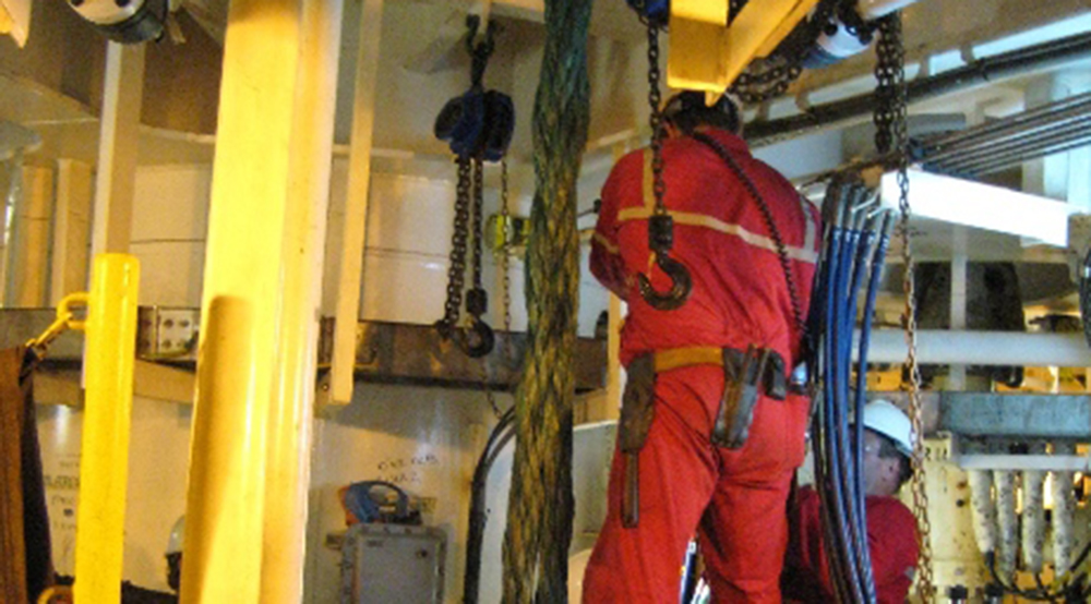 Buoy_pull-in_line_for_a_traction_winch