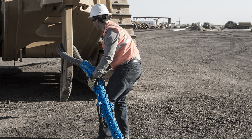 Miner_installs_Amsteel_Blue_Rope_for_Mining_Application